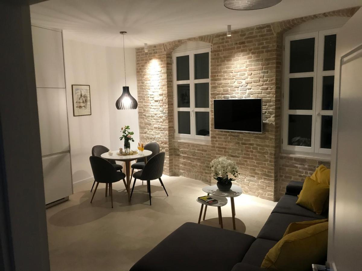 Central Park Residence Split Buitenkant foto